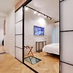 Charming - Ac - 2br-6p - Near Bastille