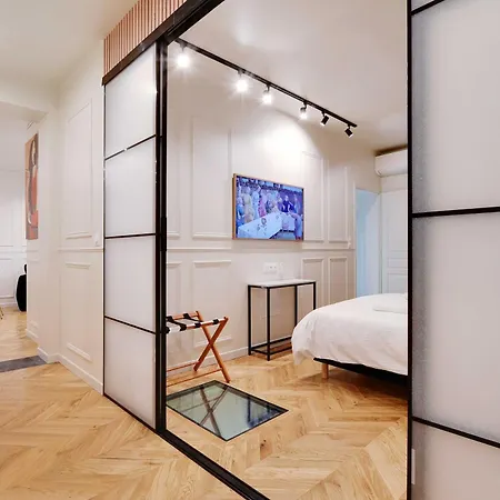 Charming - Ac - 2br-6p - Near Bastille